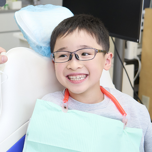 学園都市の小児矯正歯科、幸田歯科医院の小学生（6～12歳頃）の矯正治療